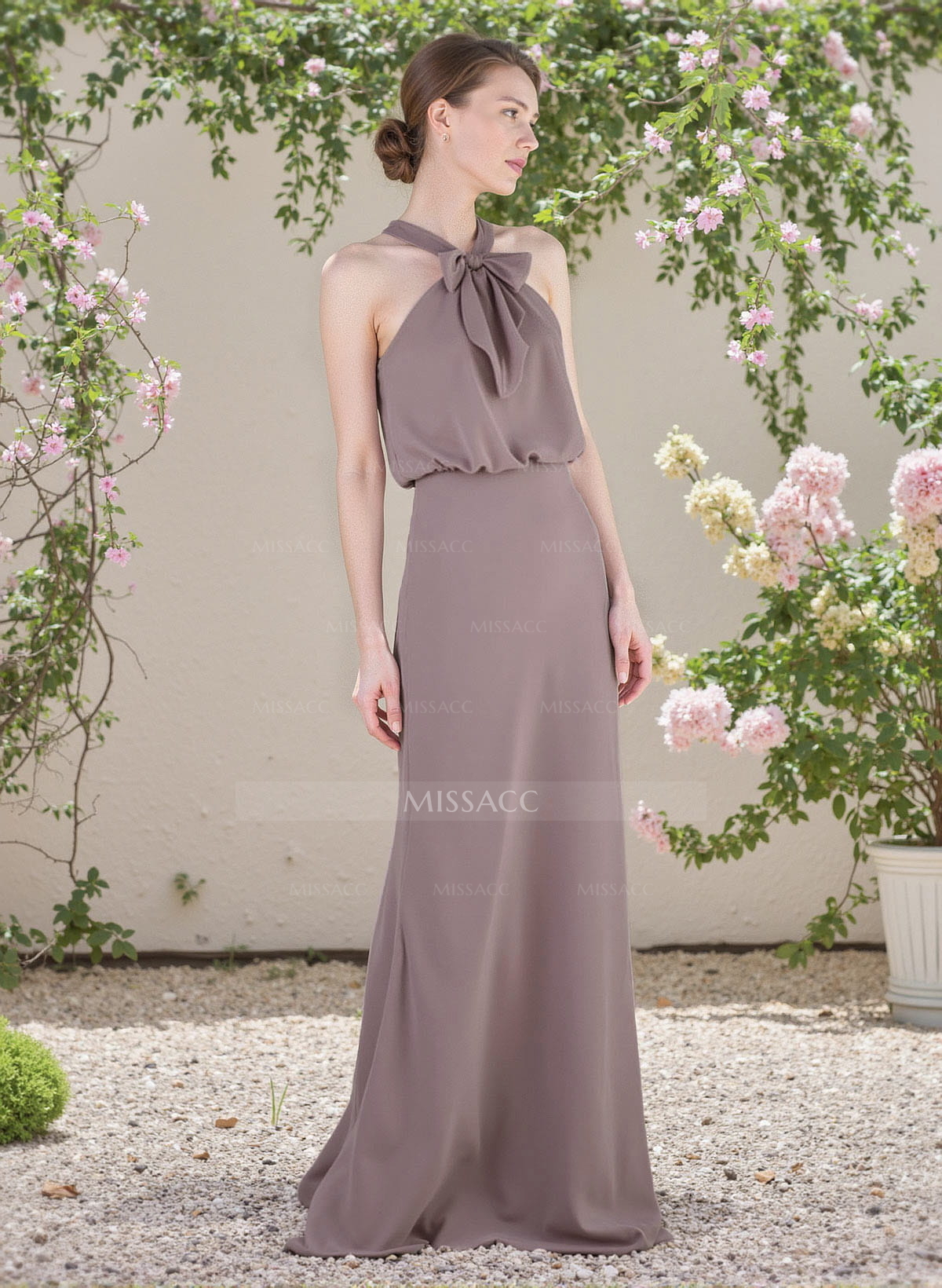 Elegant Bow Accented Halter Chiffon Bridesmaid Dresses