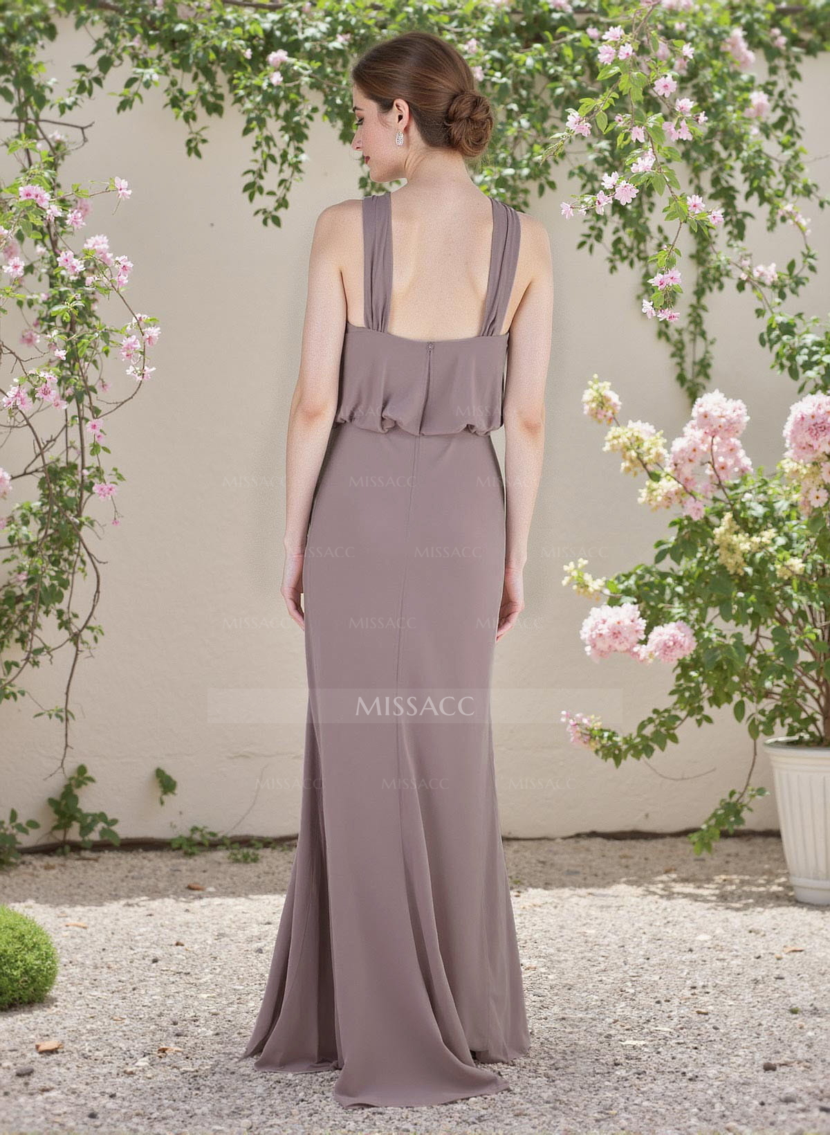 Elegant Bow Accented Halter Chiffon Bridesmaid Dresses