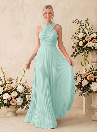 Minimalistic A-Line Halter Sleeveless Chiffon Bridesmaid Dresses With Bare Back
