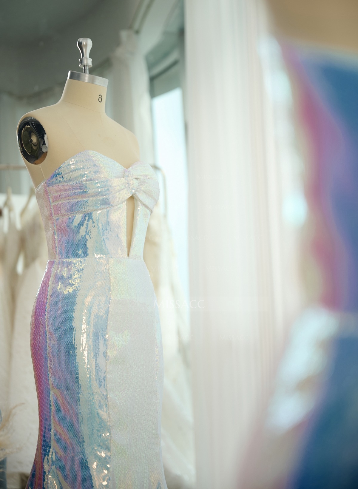 Sparkle & Shine Bow(s) Sweetheart Mermaid Sweep Train Sequined Prom Dresses