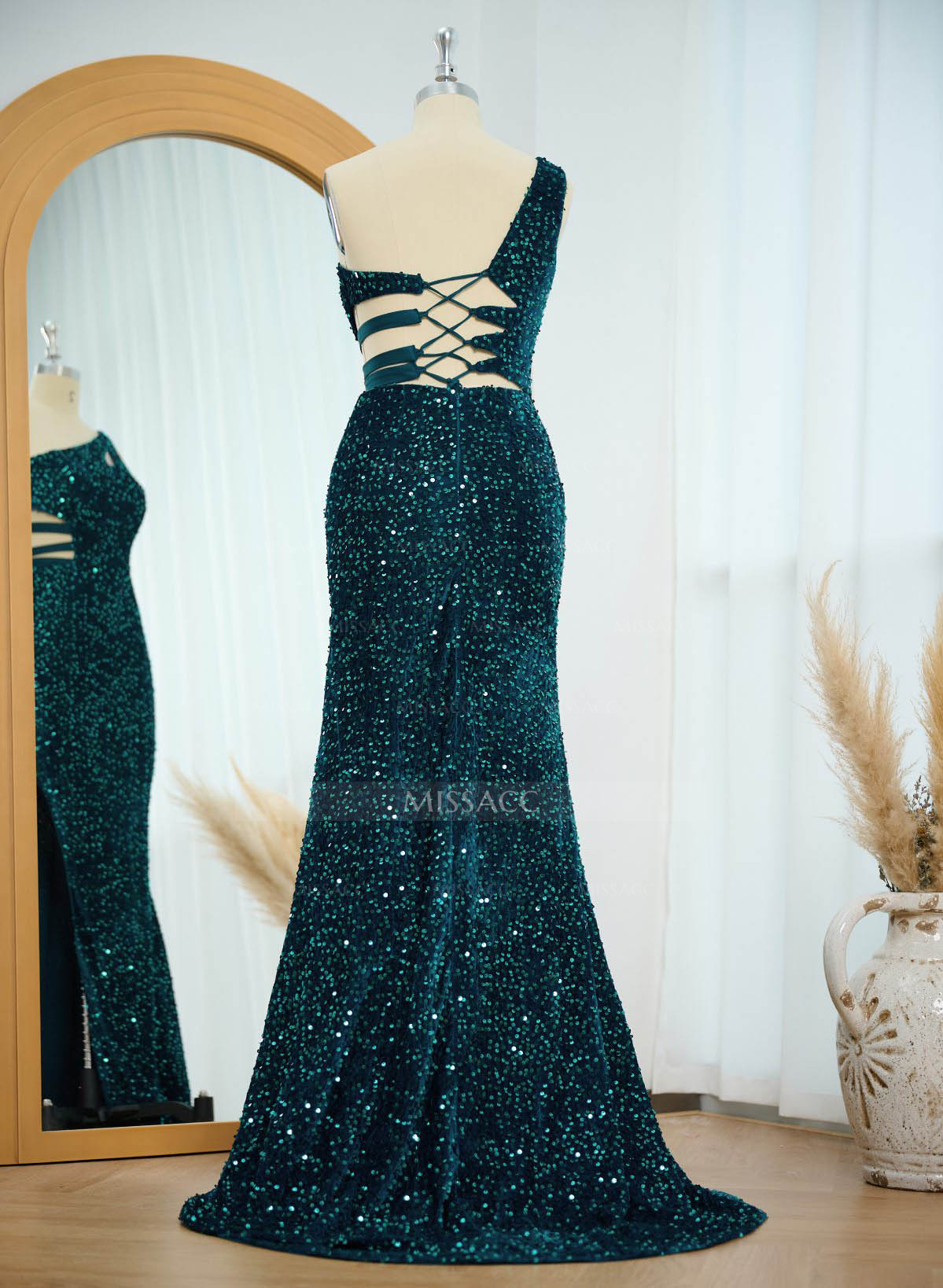 Exquisite One-Shoulder Outcut Velvet Sequin Prom Dresses With High Split