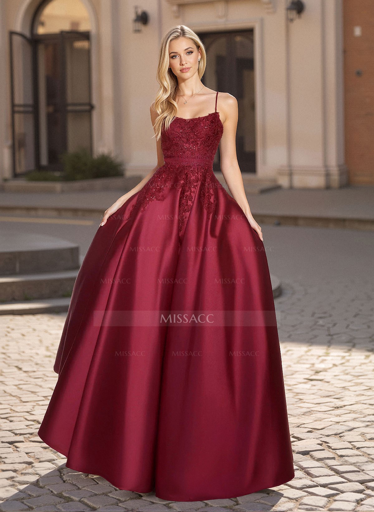 A-Line Scoop Neck Spaghetti Straps Satin Prom Dresses With Lace Applique