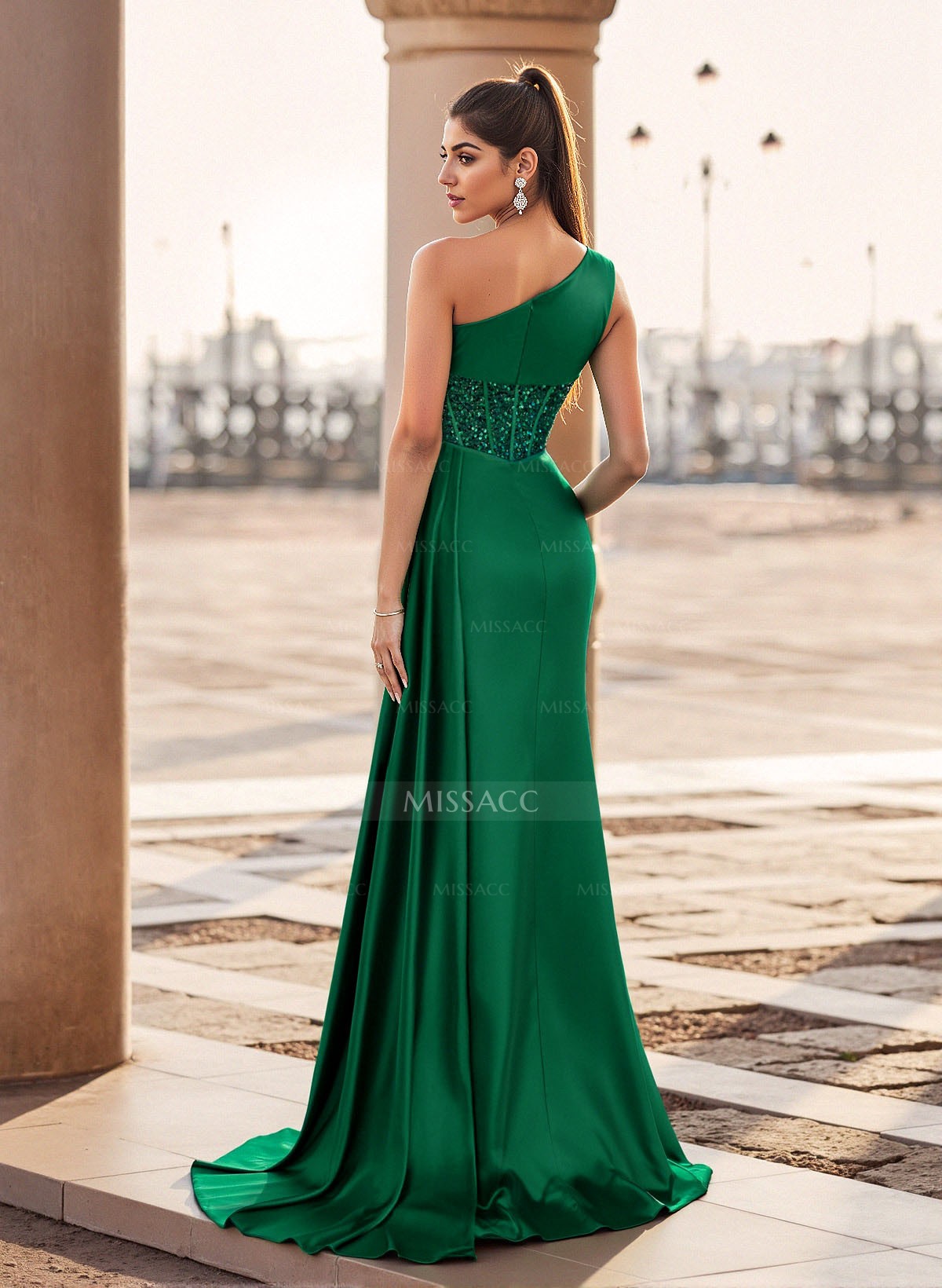 Elegant One-Shoulder Sequins Corset High Split Satin Prom Dresses With Sweeping Side Drape