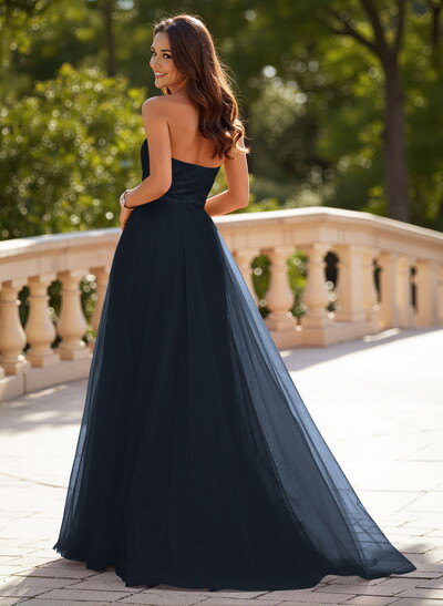 Unique Halter Overskirt Sweep Train Lace/Tulle Prom Dresses