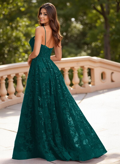 Dreamy V-Neck Spaghetti Straps A-Line Sweep Train Lace/Tulle Prom Dresses