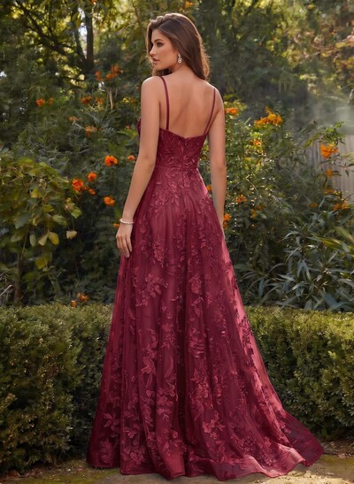 Dreamy V-Neck Spaghetti Straps A-Line Sweep Train Lace/Tulle Prom Dresses