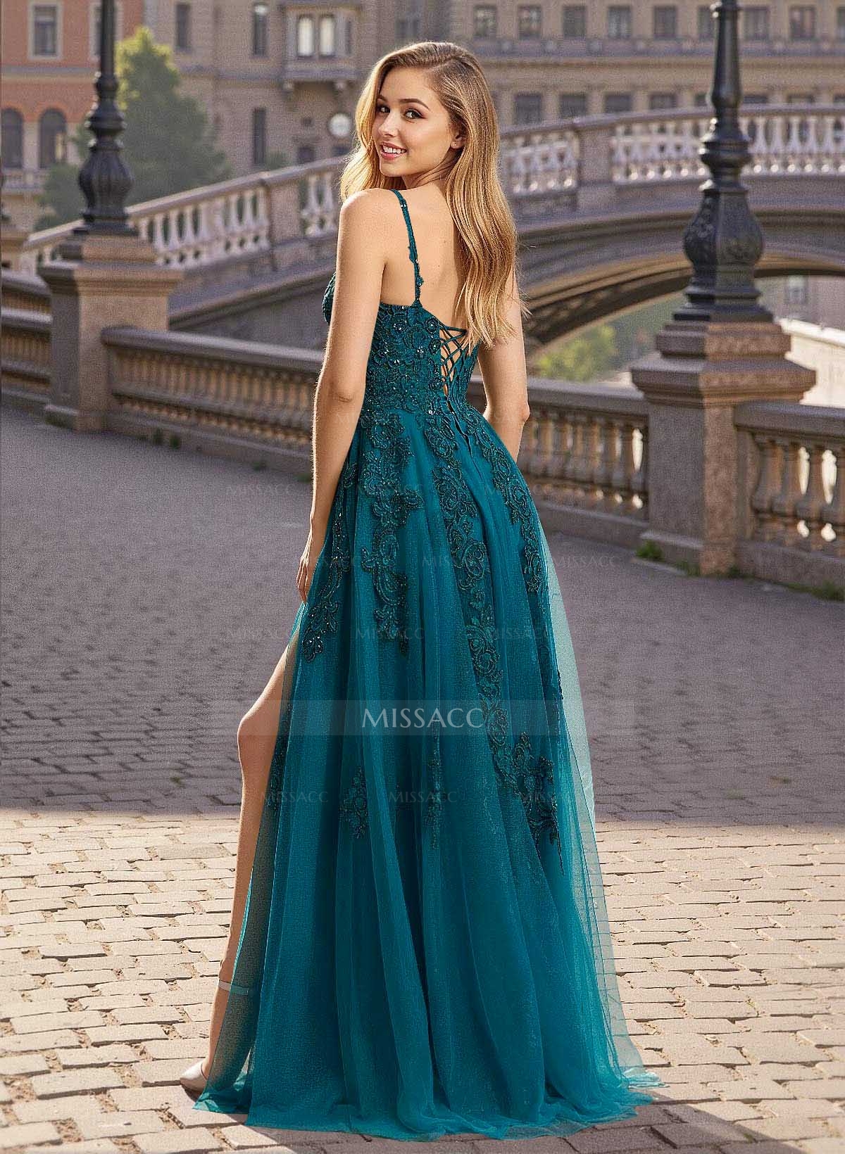 Modest A-Line V-Neck Lace Applique Satin/Tulle Prom Dresses With High Split