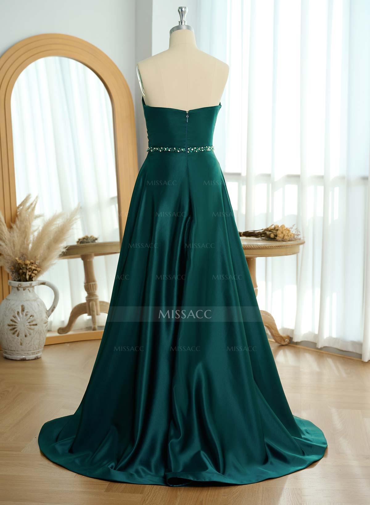 Elegant Sweetheart A-Line Sweep Train Satin Prom Dresses With Sequins