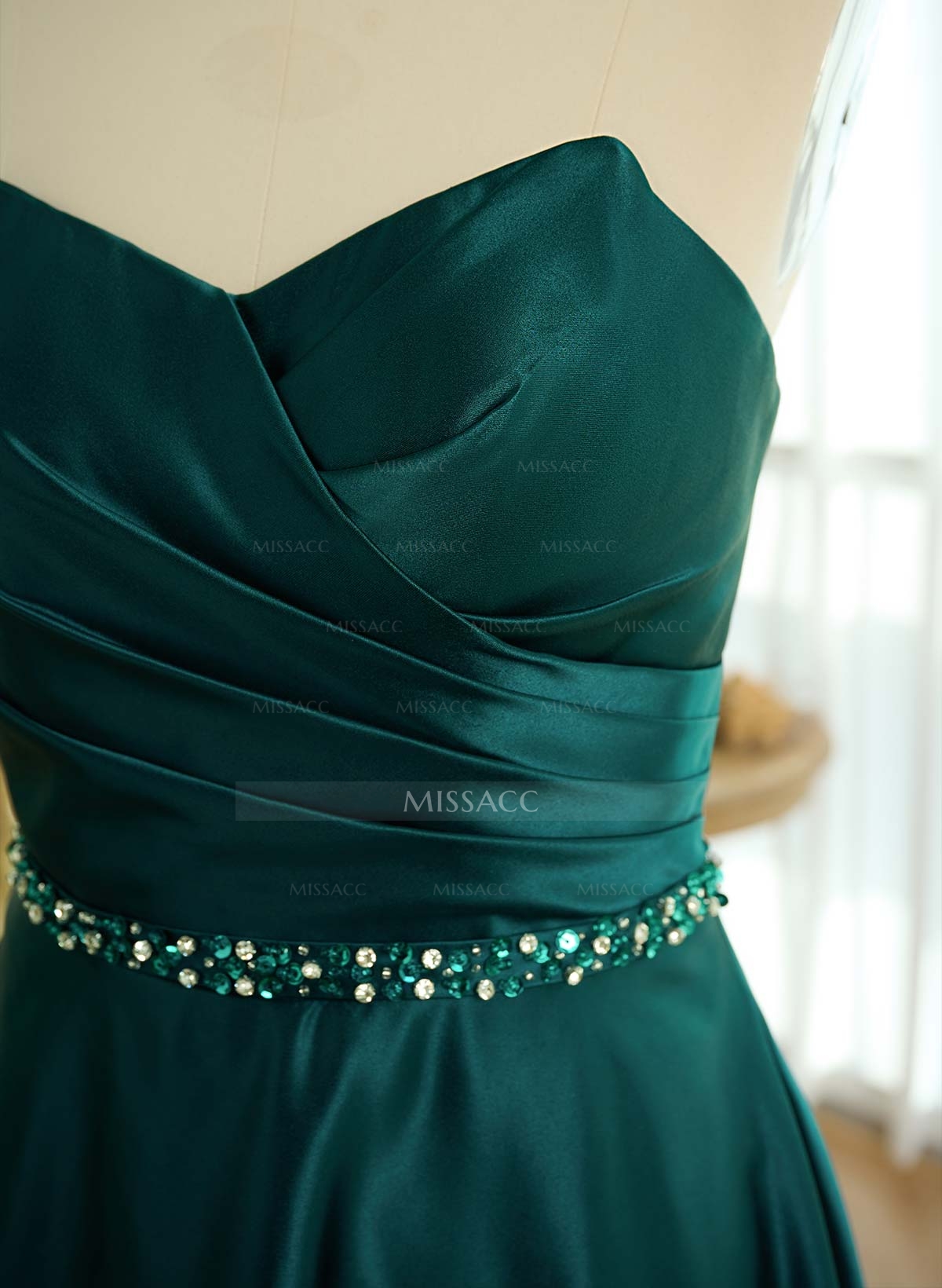 Elegant Sweetheart A-Line Sweep Train Satin Prom Dresses With Sequins