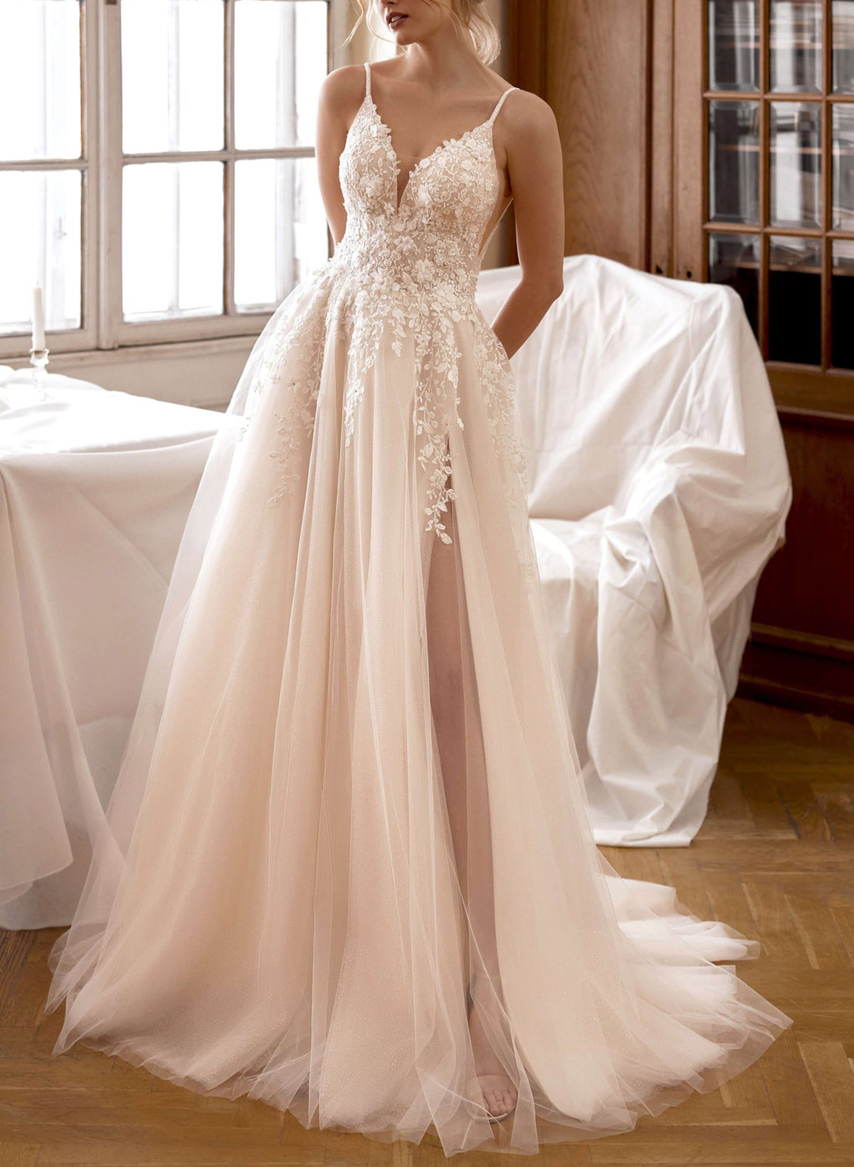 Free-Spirited A-Line V-Neck Floral Lace Tulle Wedding Dresses With High Split