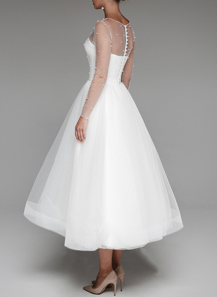 Elegant Beading Illusion Neck Long Sleeves A-Line Tea-Length Tulle Wedding Dresses