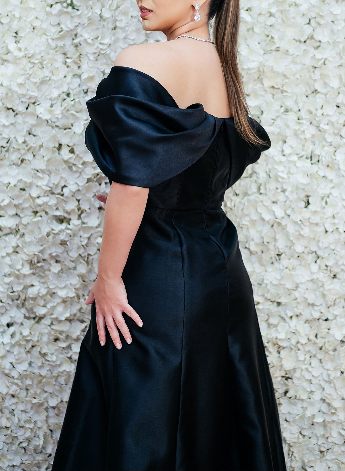 Elegant Sweetheart Off-The-Shoulder Sleeveless A-Line Floor-Length Satin Evening Dresses