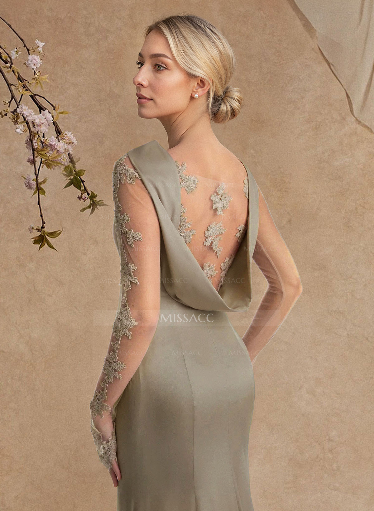 Sheath/Column Scoop Neck Long Sleeves Sweep Train Crepe Satin Evening Dresses With Appliques Lace