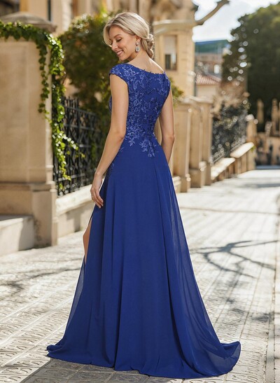 Sheath/Column V-Neck Sleeveless Chiffon Mother Of The Bride Dresses With Appliques Lace/High Split