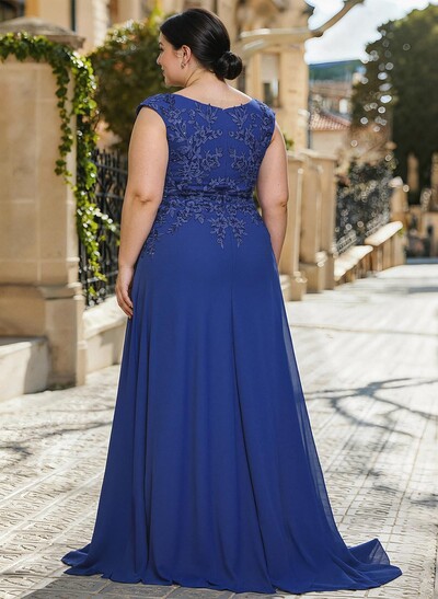Sheath/Column V-Neck Sleeveless Chiffon Mother Of The Bride Dresses With Appliques Lace/High Split