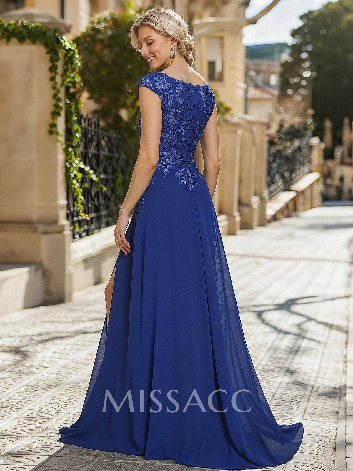 Sheath/Column V-Neck Sleeveless Chiffon Mother Of The Bride Dresses With Appliques Lace/High Split Sheath/Column V-Neck Sleeveless Chiffon Mother Of The Bride Dresses With Appliques Lace/High Split