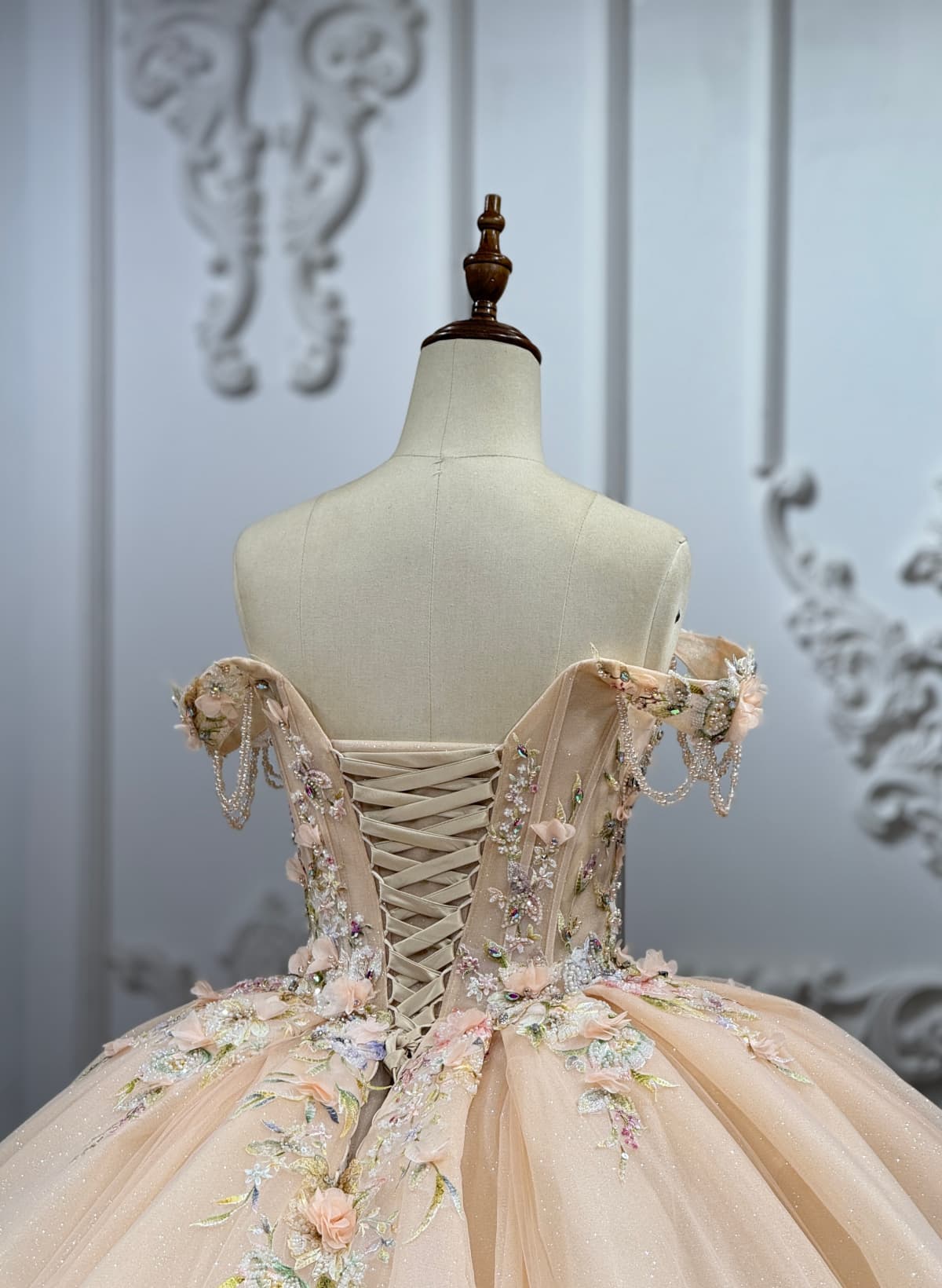 Ball-Gown Off-The-Shoulder Sleeveless Chapel Train Tulle Wedding Dresses With Ruffle/Beading