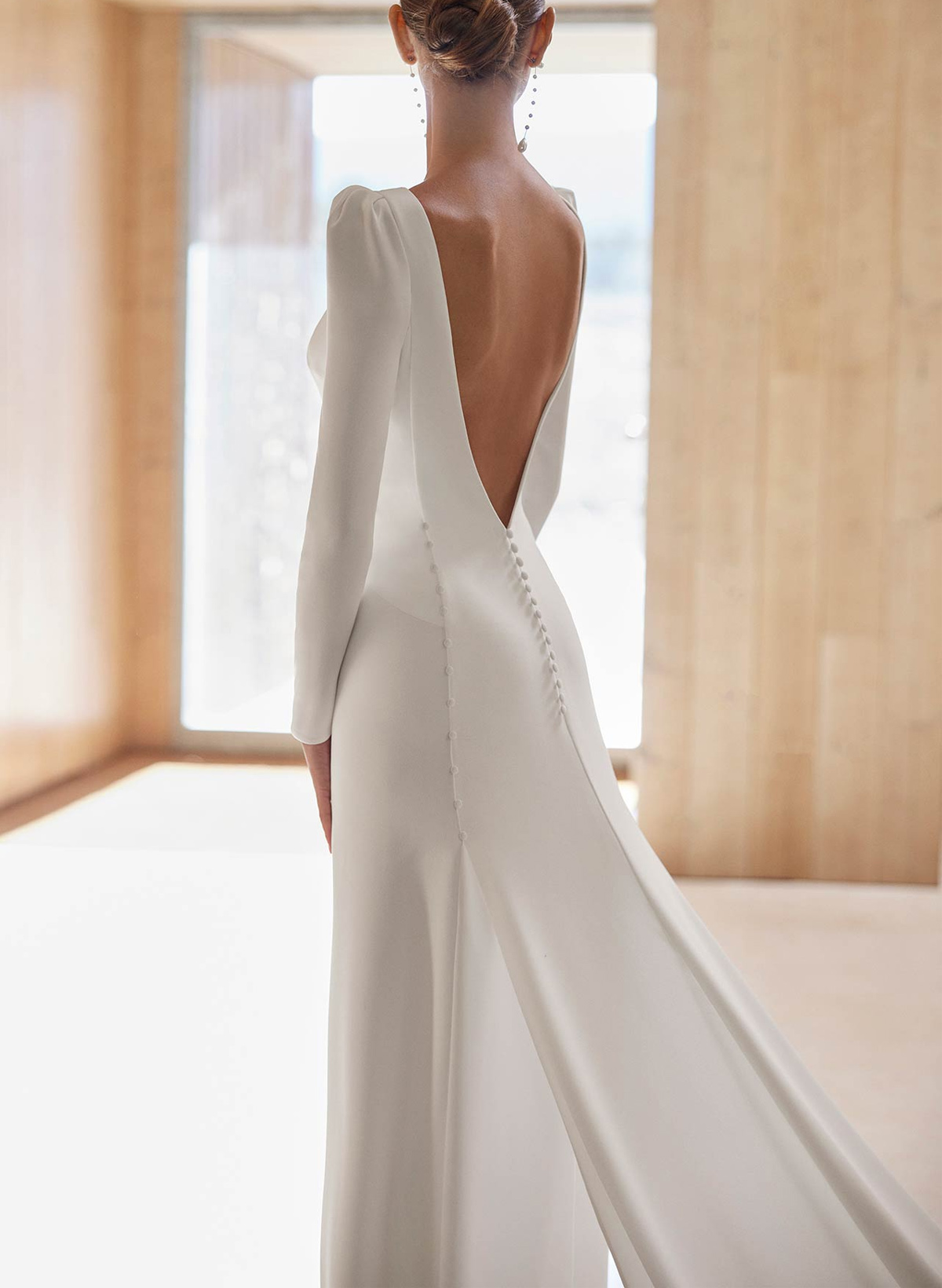 Elegant Scoop Neck Long Sleeves Open Back Chapel Train Elastic Satin Wedding Dresses