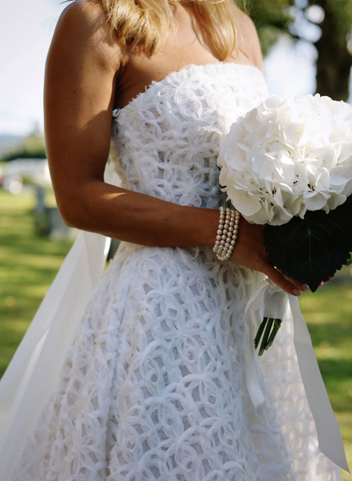 Elegant Strapless Sleeveless A-Line Ankle-Length Lace Wedding Dresses