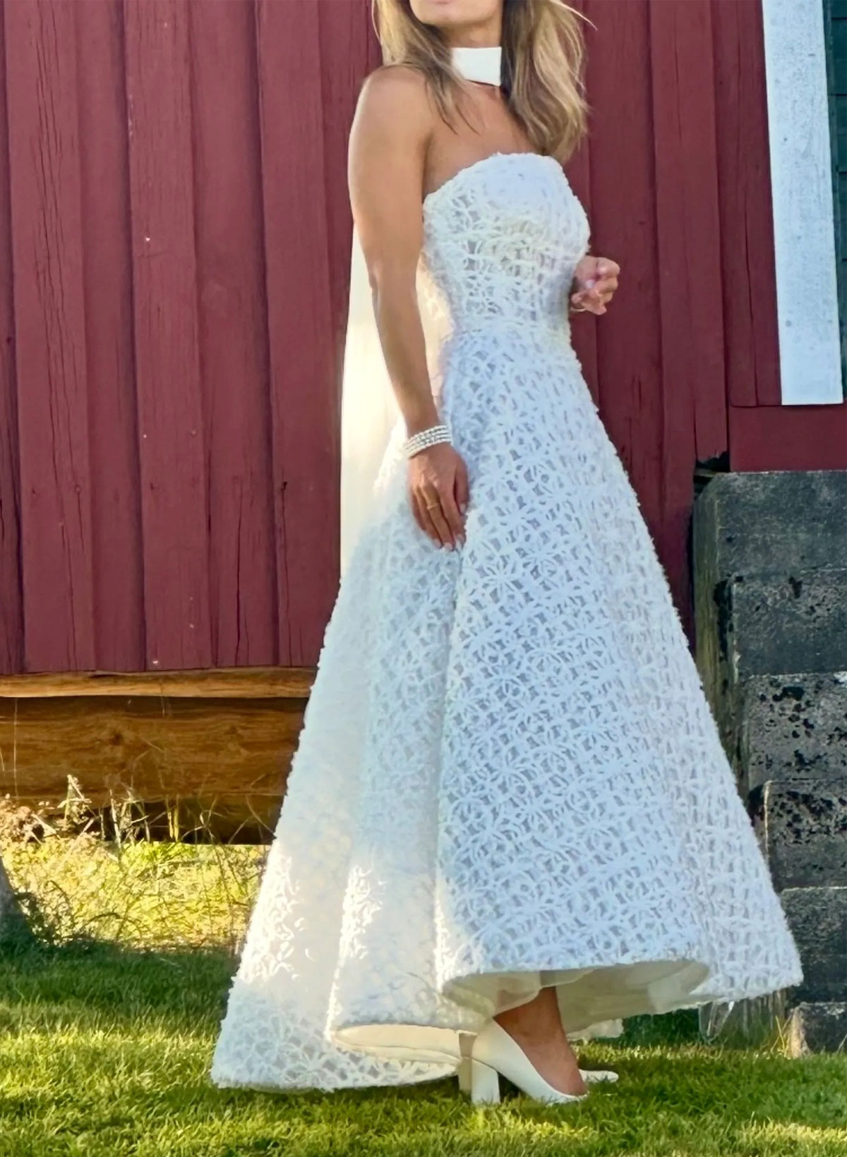Elegant Strapless Sleeveless A-Line Ankle-Length Lace Wedding Dresses
