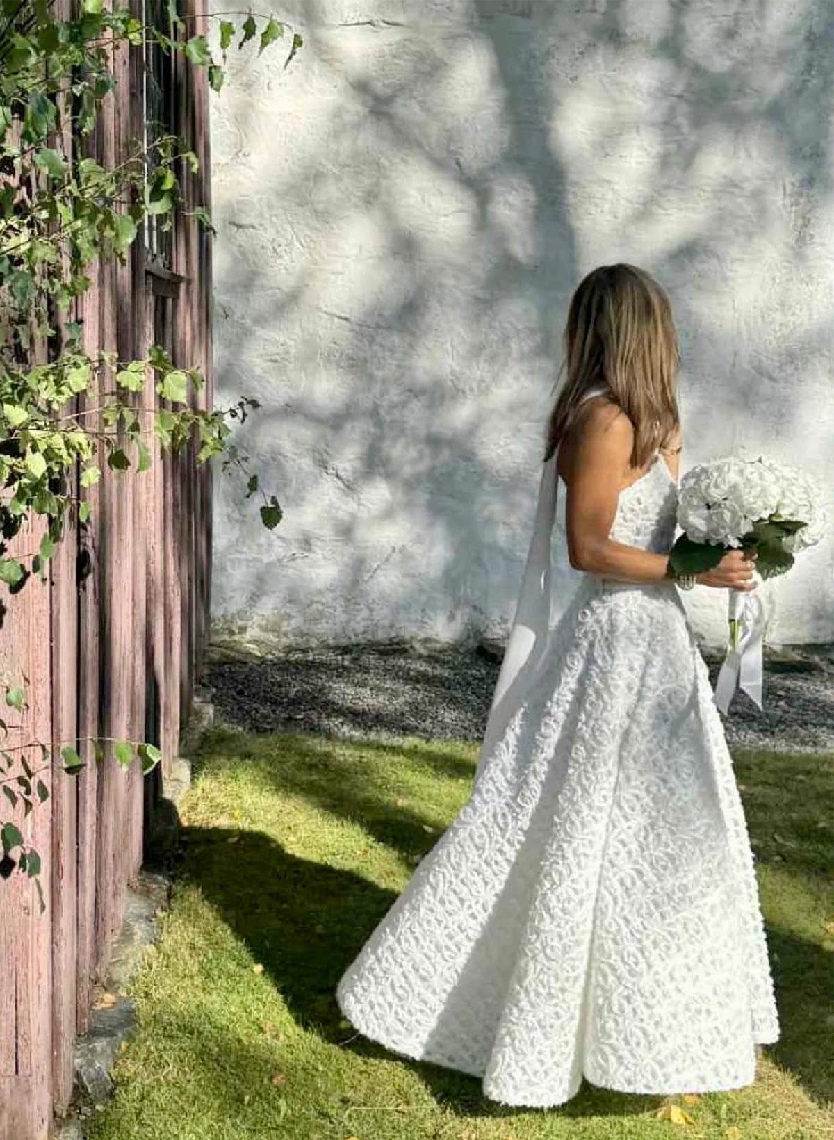 Elegant Strapless Sleeveless A-Line Ankle-Length Lace Wedding Dresses