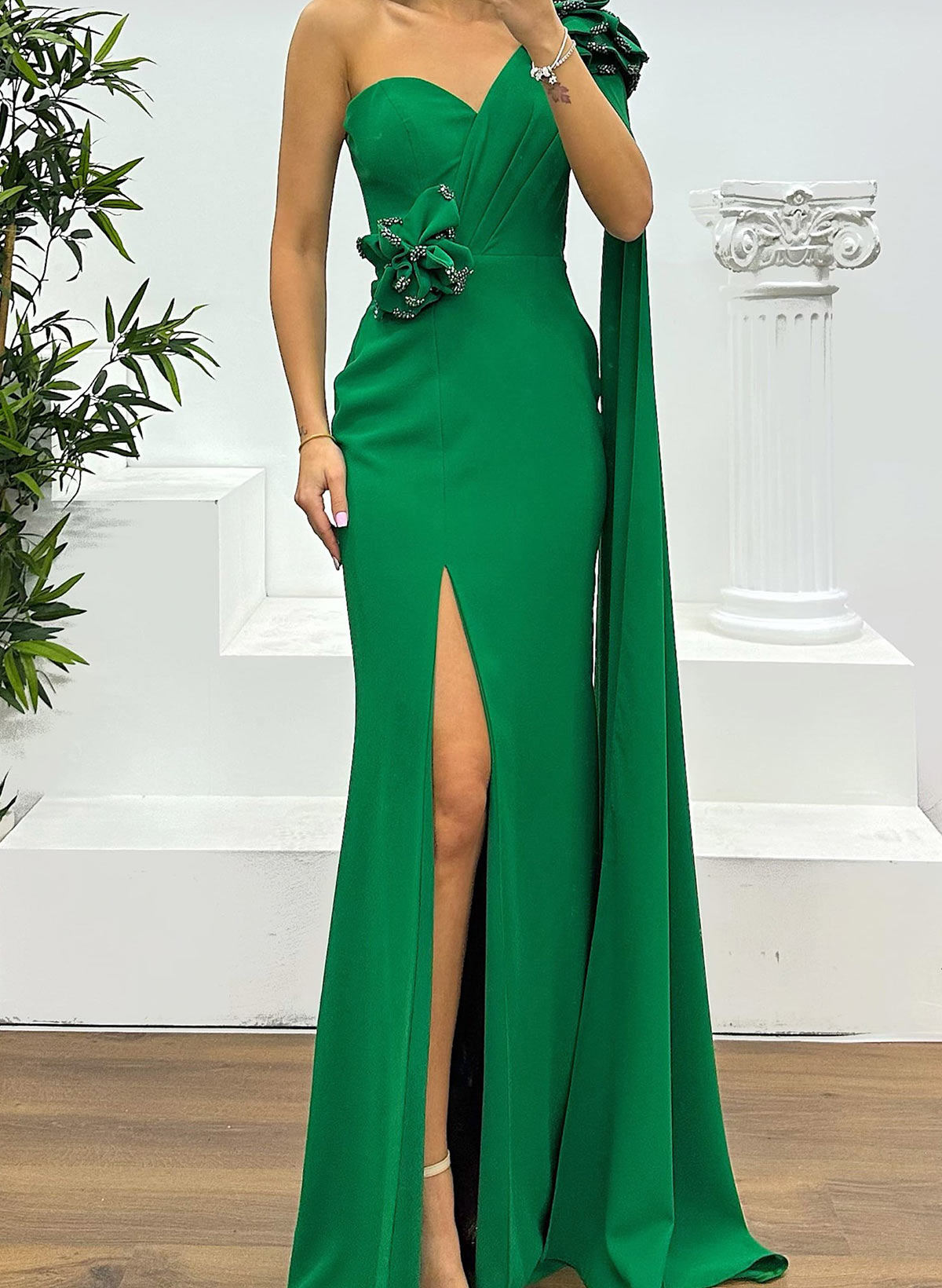 Sheath/Column One-Shoulder Cape Sleeves Elastic Satin Evening Dresses With High Split