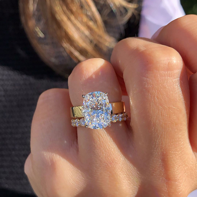 4CT Round Cut/Oval Cut Moissanite Engagement Rings Sets In Sterling Silver