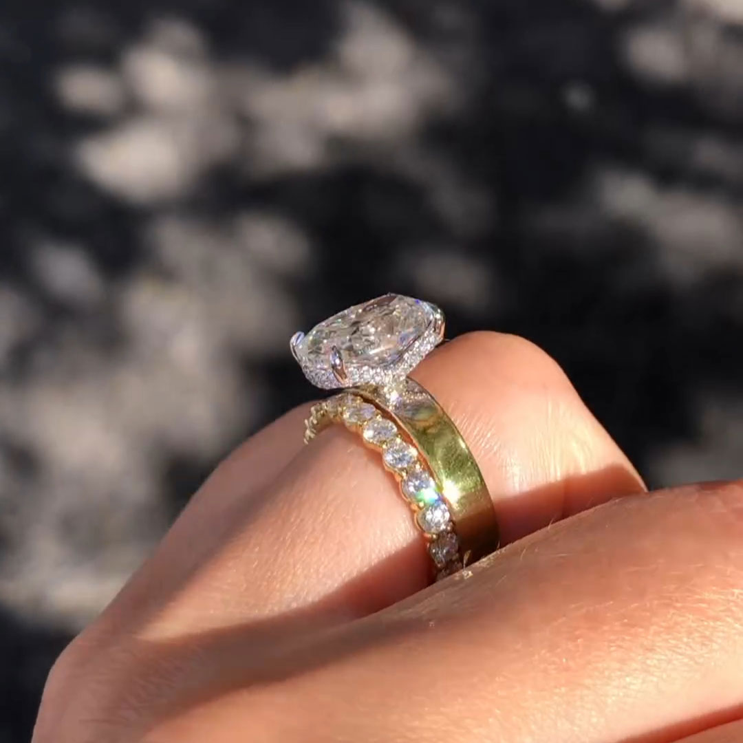 4CT Round Cut/Oval Cut Moissanite Engagement Rings Sets In Sterling Silver