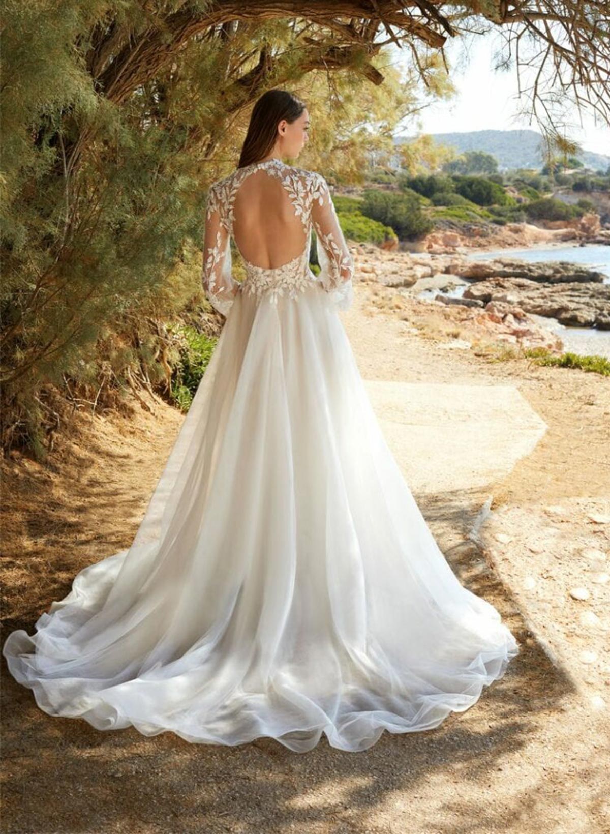 A-Line High Neck Long Sleeves Sweep Train Wedding Dresses With Appliques Lace