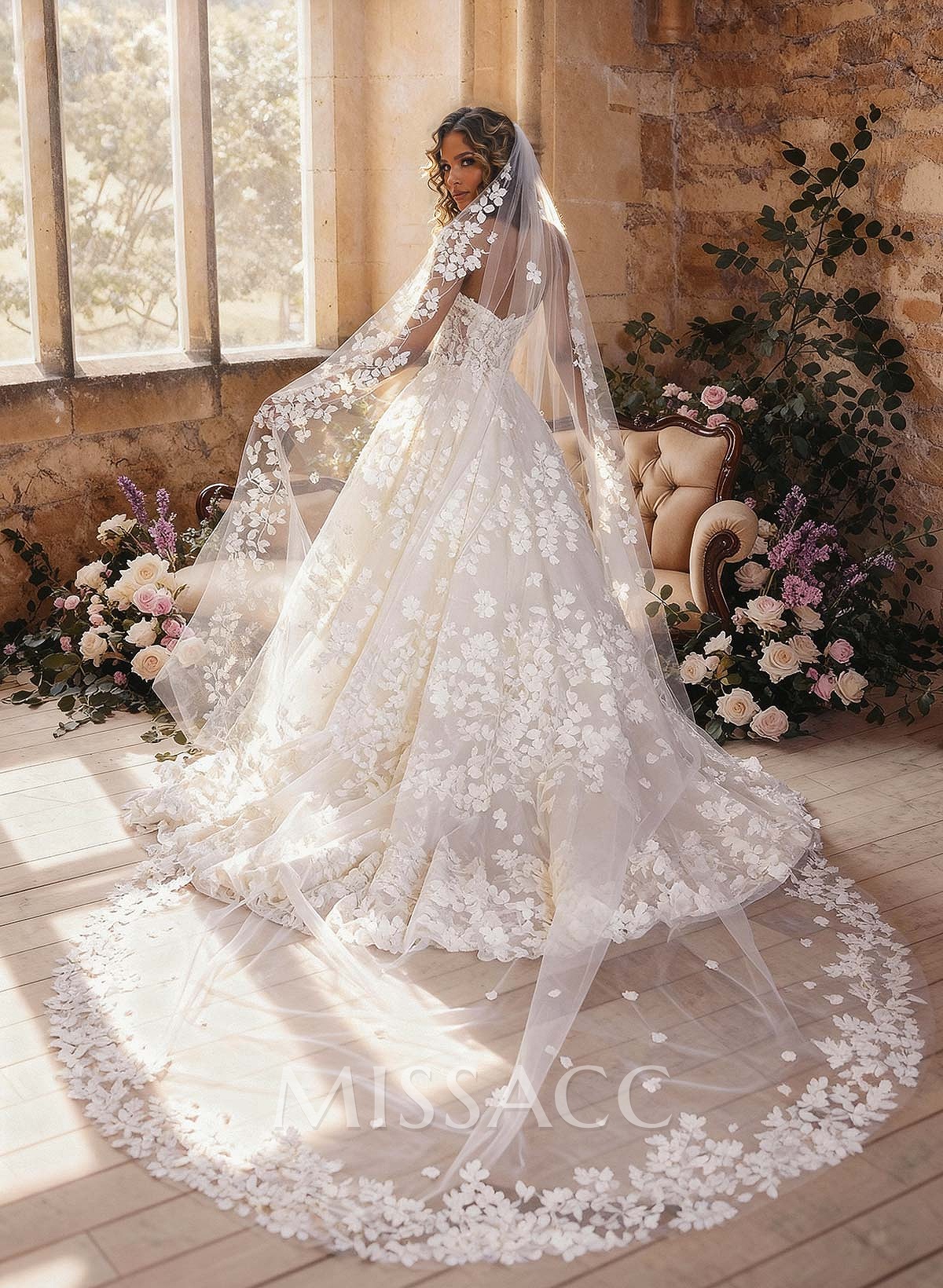 Ball-Gown Sweetheart Sleeveless Court Train Wedding Dresses With Appliques Lace Ball-Gown Sweetheart Sleeveless Court Train Wedding Dresses With Appliques Lace