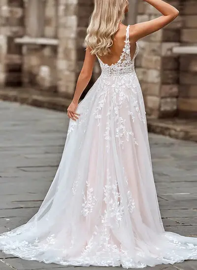 Elegant V-Neck Regular Straps A-Line Sweep Train Lace/Tulle Wedding Dresses