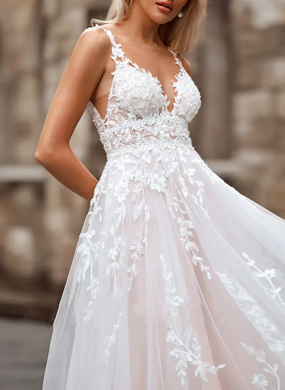 Elegant V-Neck Regular Straps A-Line Sweep Train Lace/Tulle Wedding Dresses