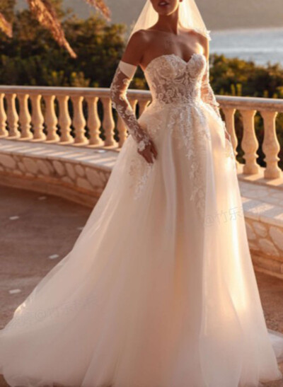 A-Line Sweetheart Sleeveless Court Train Satin Wedding Dresses With Appliques Lace Flower(s)