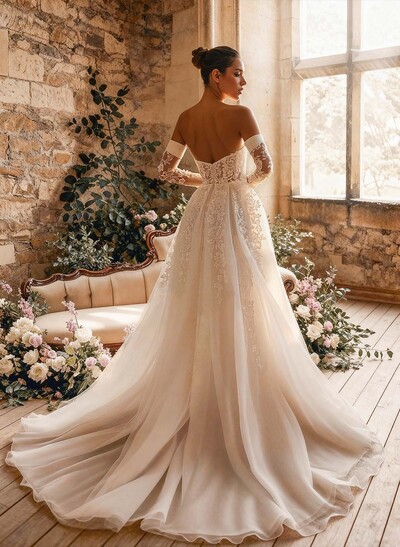 A-Line Sweetheart Sleeveless Court Train Satin Wedding Dresses With Appliques Lace Flower(s)