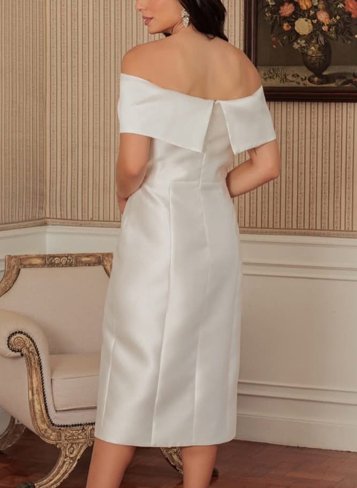 Sheath Column Sweetheart Sleeveless Knee-Length Satin Wedding Dresses With