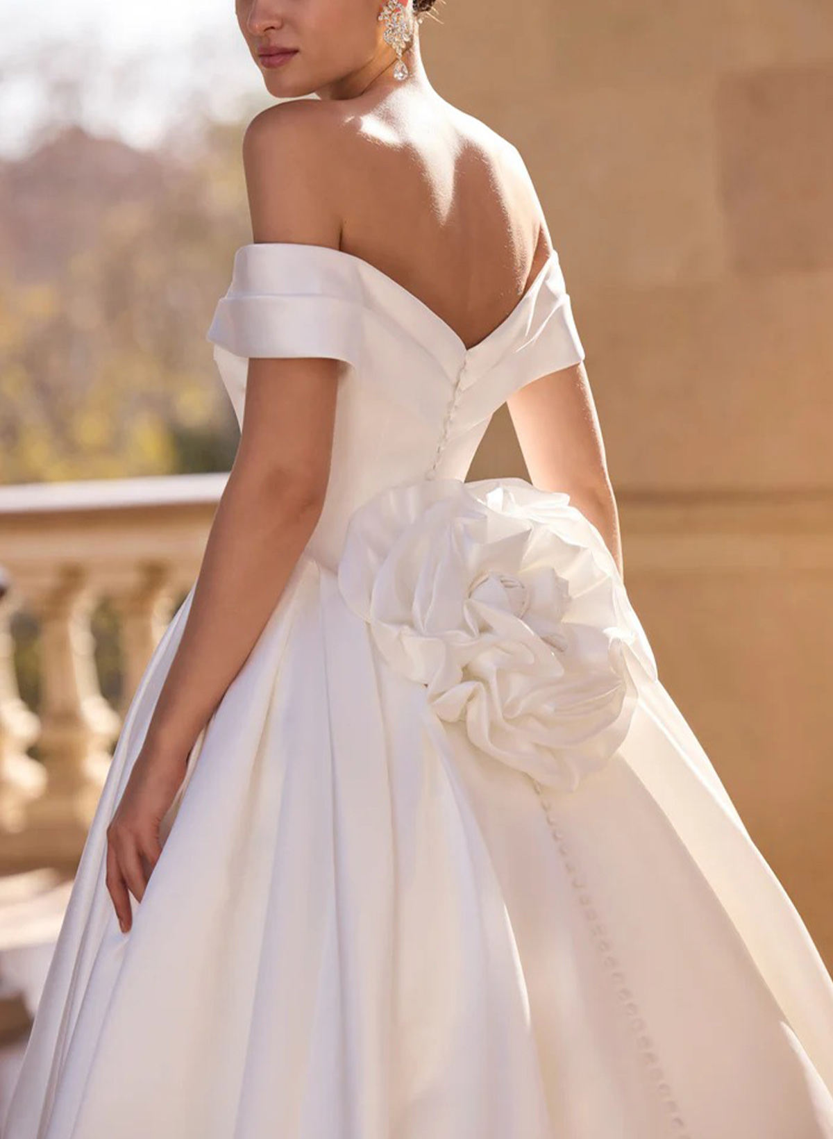 Ball-Gown Off-The-Shoulder Sleeveless Sweep Train Satin Wedding Dresses With Flower(s)