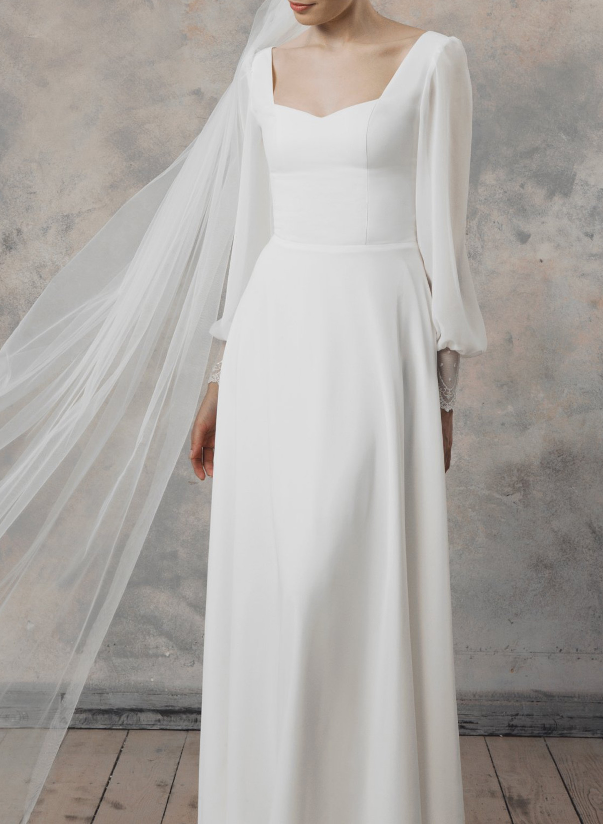 Elegant Sweetheart Long Sleeves A-Line Floor-Length Chiffon Wedding Dresses With Lace