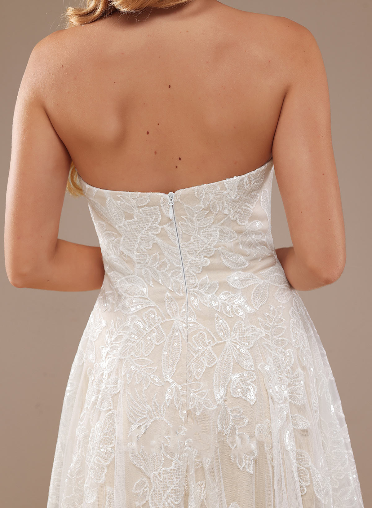 Elegant Sweetheart Sleeveless A-Line Floor-Length Lace/Tulle Wedding Dresses