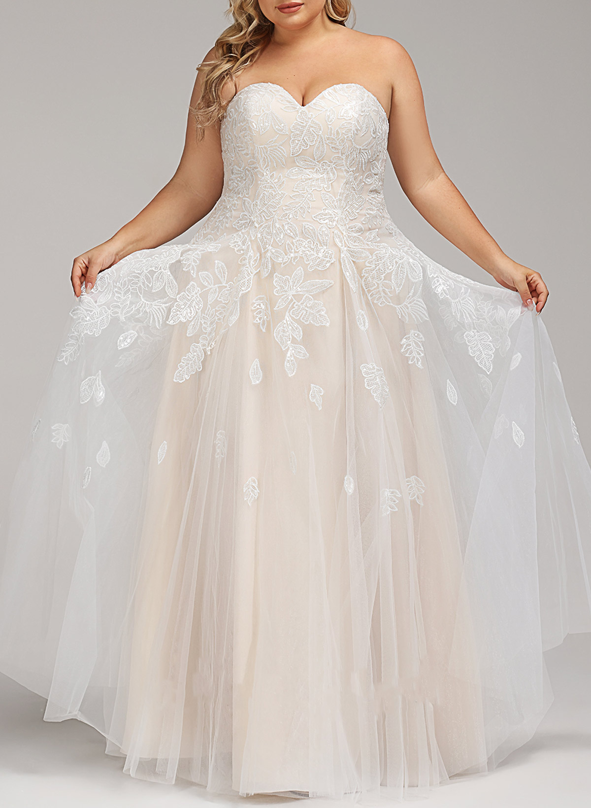 Elegant Sweetheart Sleeveless A-Line Floor-Length Lace/Tulle Wedding Dresses
