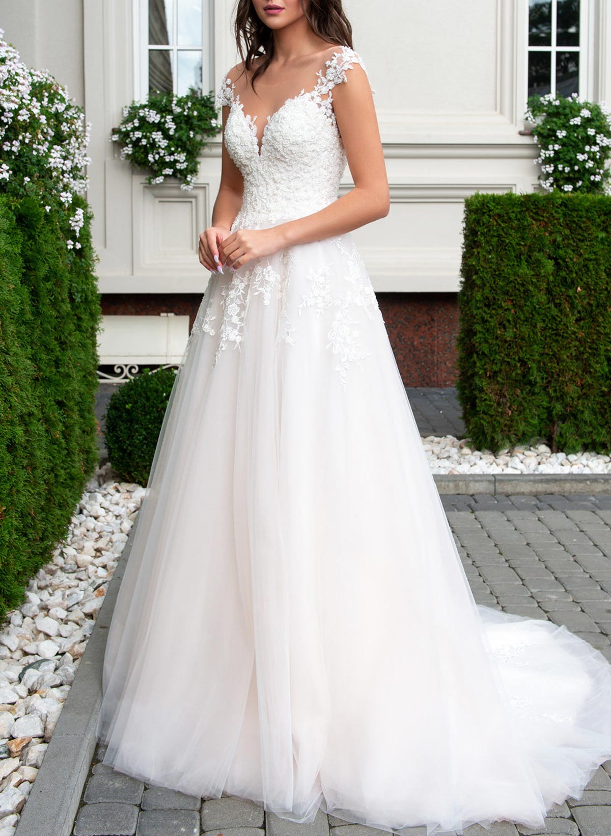 Elegant Illusion Neck Sleeveless A-Line Sweep Train Lace/Tulle Wedding Dresses
