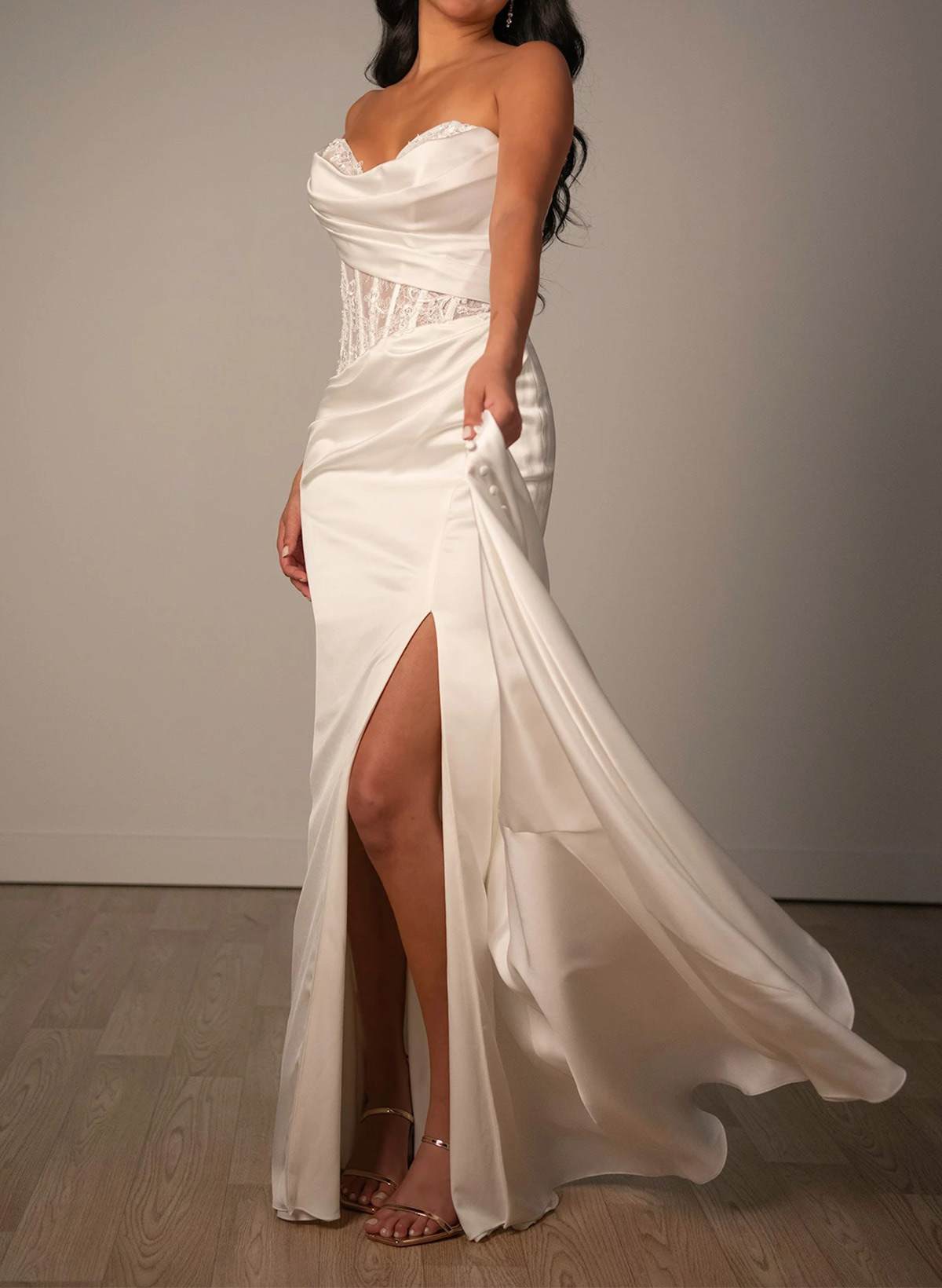 Trumpet/Mermaid Sweetheart Court Train Crepe Satin Wedding DressesE With High Split