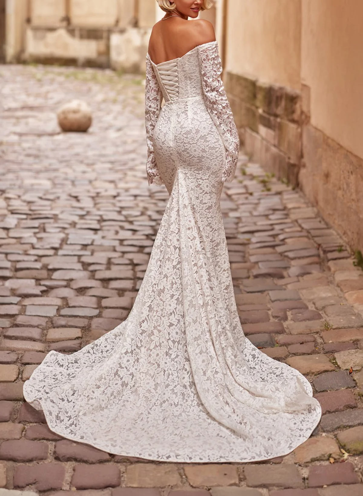 Trumpet/Mermaid Off-The-Shoulder Long Sleeves Sweep Train Lace Wedding Dresses