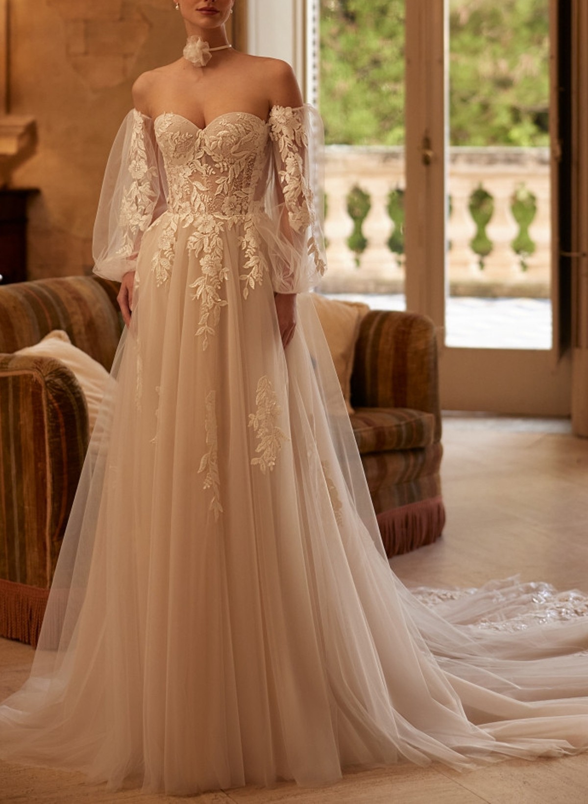 A-Line Sweetheart Detachable Sleeves Chapel Train Chiffon Tulle Wedding Dresses With Appliques Lace