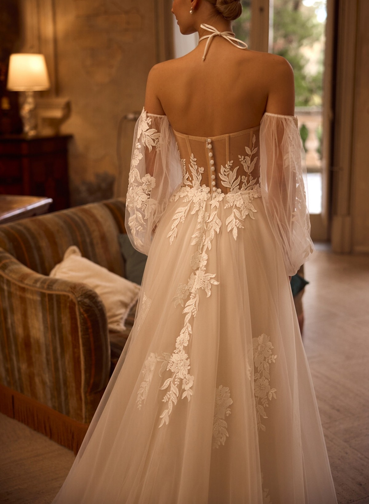 A-Line Sweetheart Detachable Sleeves Chapel Train Chiffon Tulle Wedding Dresses With Appliques Lace