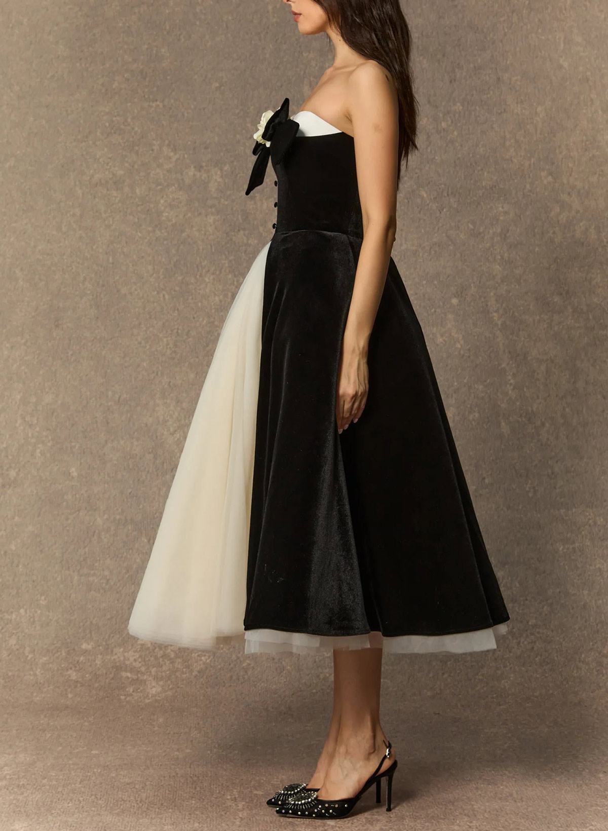 Ball-Gown Strapless Sleeveless Tea-Length Wedding Dresses With Bow(s)/Flower(s)