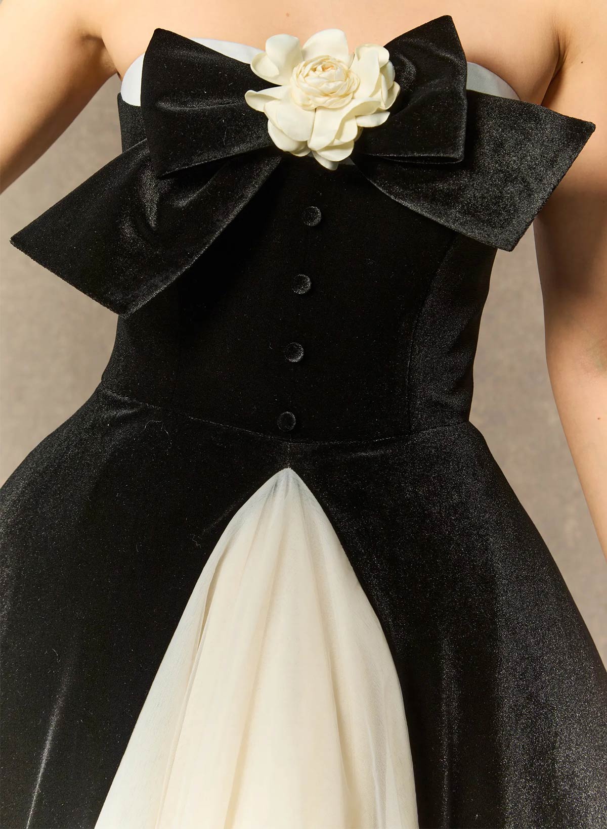 Ball-Gown Strapless Sleeveless Tea-Length Wedding Dresses With Bow(s)/Flower(s)