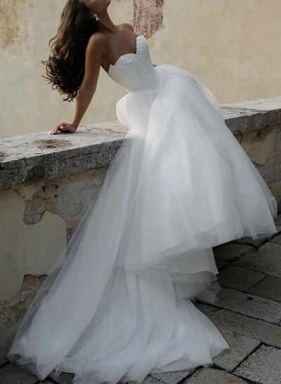 Ball-Gown Sweetheart Sleeveless Court Train Wedding Dresses With Beading