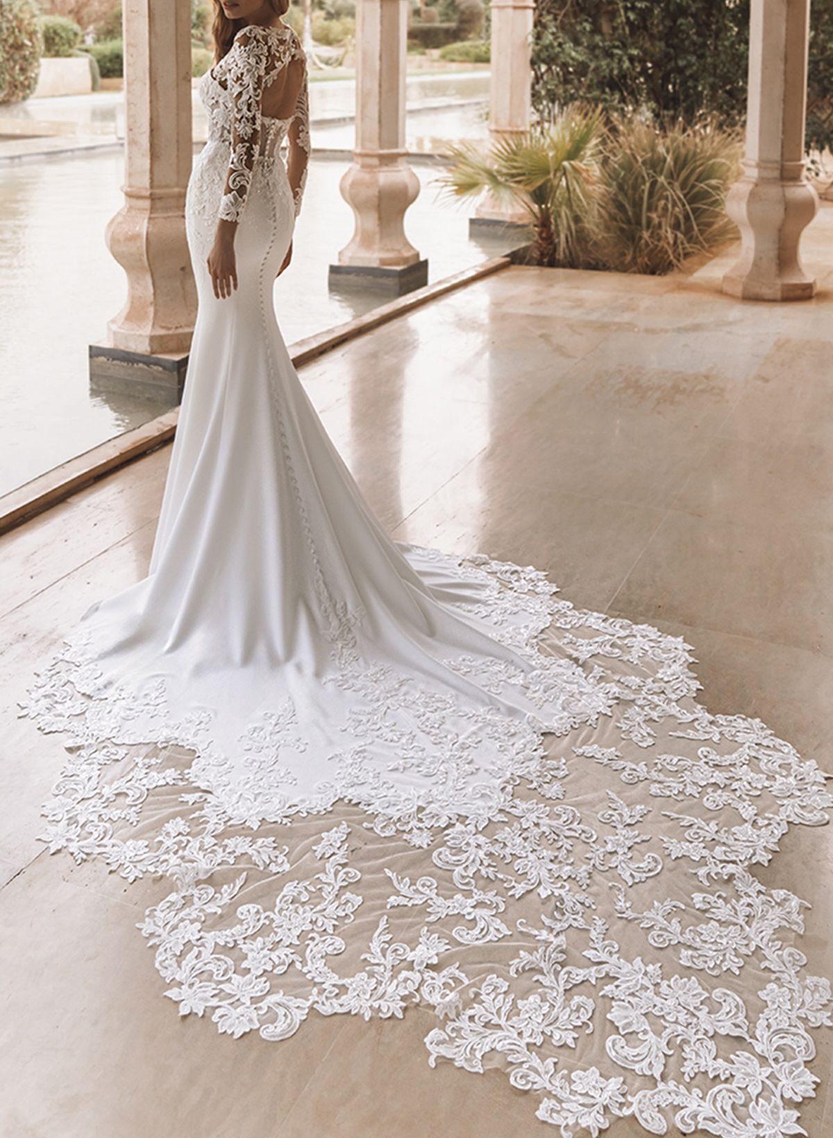 Trumpet Mermaid Illusion Neck Long Sleeves Cathedral Tulle Elastic Satin Wedding Dresses With Lace Back Hole