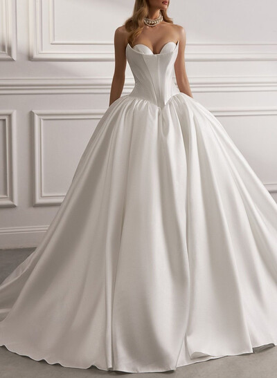 Ball-Gown Sweetheart Sleeveless Court Train Wedding Dresses