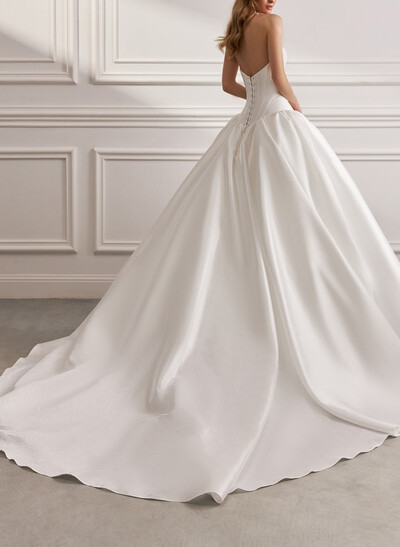 Ball-Gown Sweetheart Sleeveless Court Train Wedding Dresses